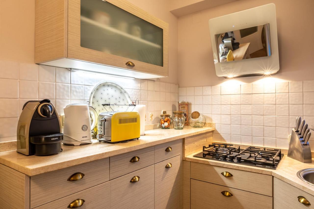 Apartamento Desde El Cielo De Triana Apartman Sevilla Kültér fotó