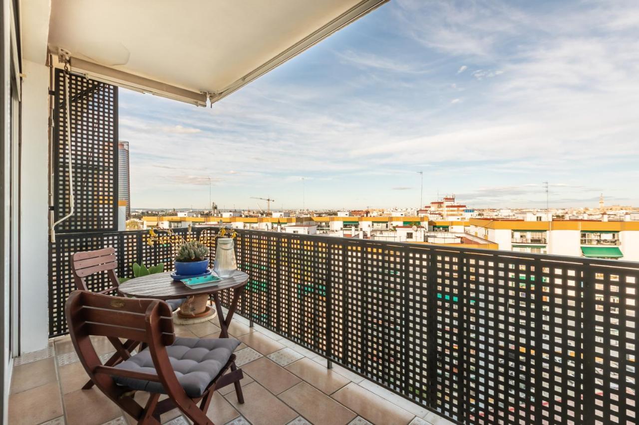 Apartamento Desde El Cielo De Triana Apartman Sevilla Kültér fotó