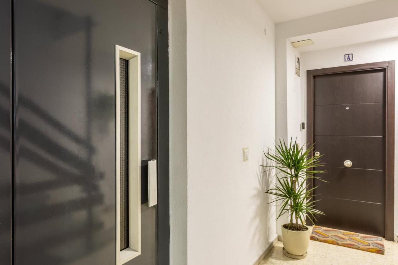 Apartamento Desde El Cielo De Triana Apartman Sevilla Kültér fotó